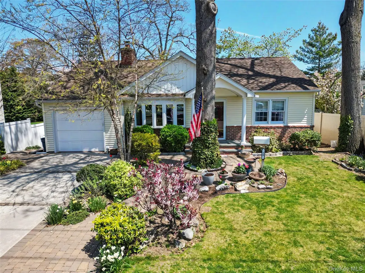50 Little Whaleneck Road, Merrick, NY 11566 - #1