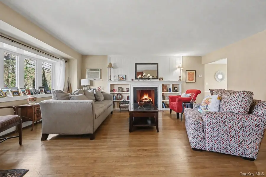 50 Little Whaleneck Road, Merrick, NY 11566 - #3
