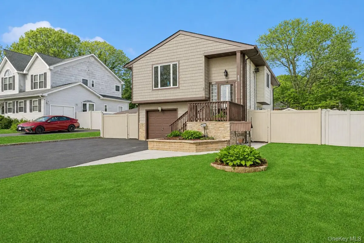 346 Avenue C, Ronkonkoma, NY 11779 - #1