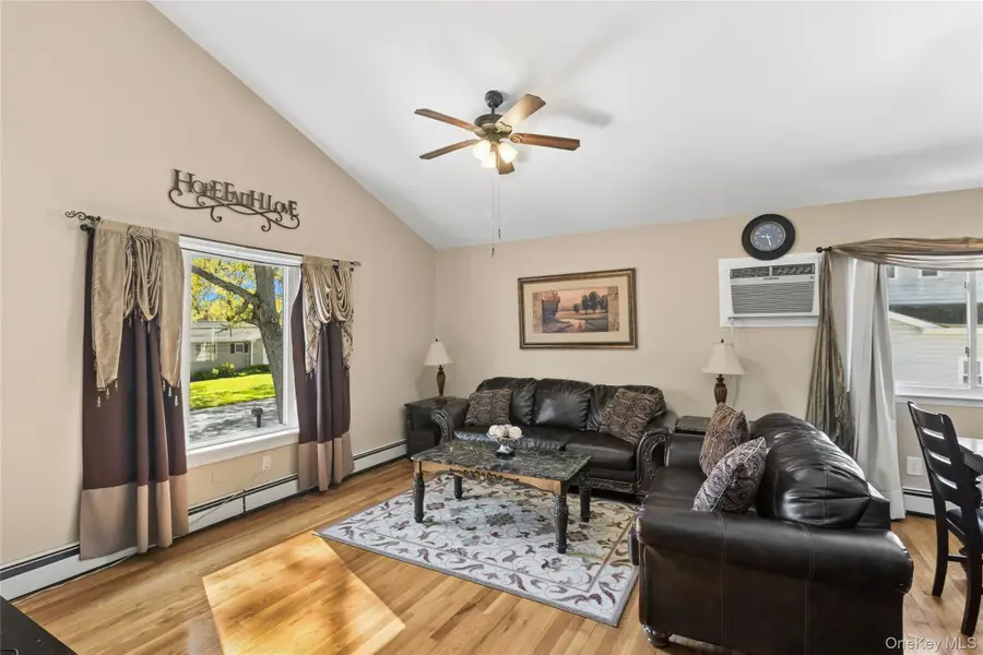346 Avenue C, Ronkonkoma, NY 11779 - #2