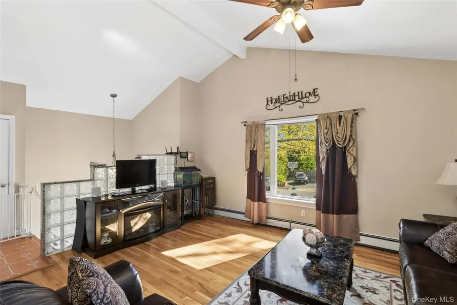 346 Avenue C, Ronkonkoma, NY 11779 - #3