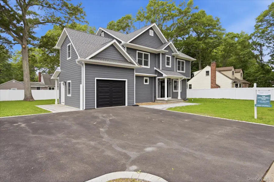 218 W Tyler Avenue, Miller Place, NY 11764 - #2