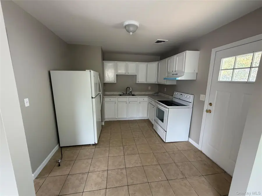 52 Judith Drive, Coram, NY 11727 - #3