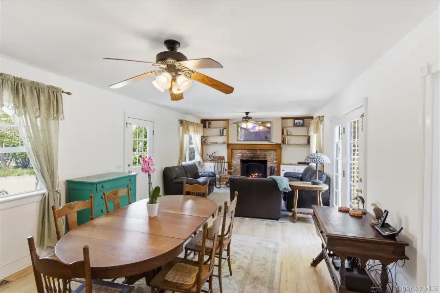 517 Montauk Highway, East Quogue, NY 11942 - #3