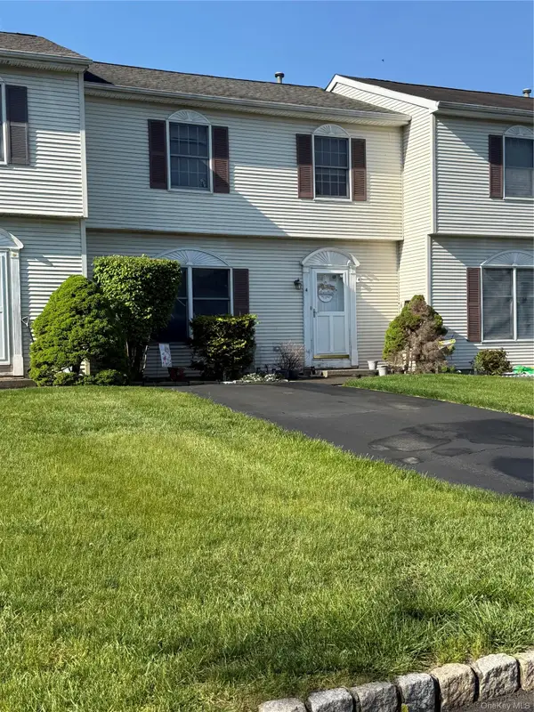 4 Strack Court, West Haverstraw, NY 10993