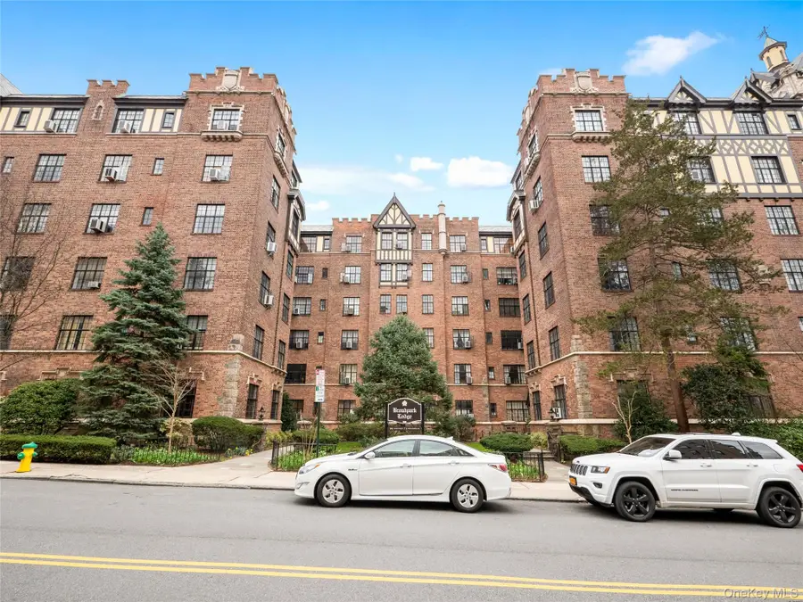2 Westchester Ave #6P, White Plains, NY 10601 - #2