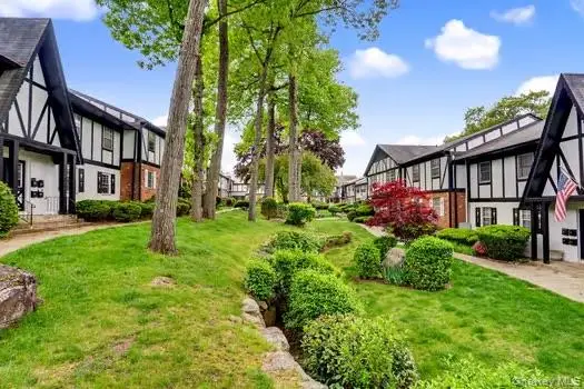 129 Parkside Drive, Suffern, NY 10901 - #1