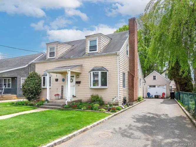 34 Maple Street, Greenvale, NY 11548 - #2