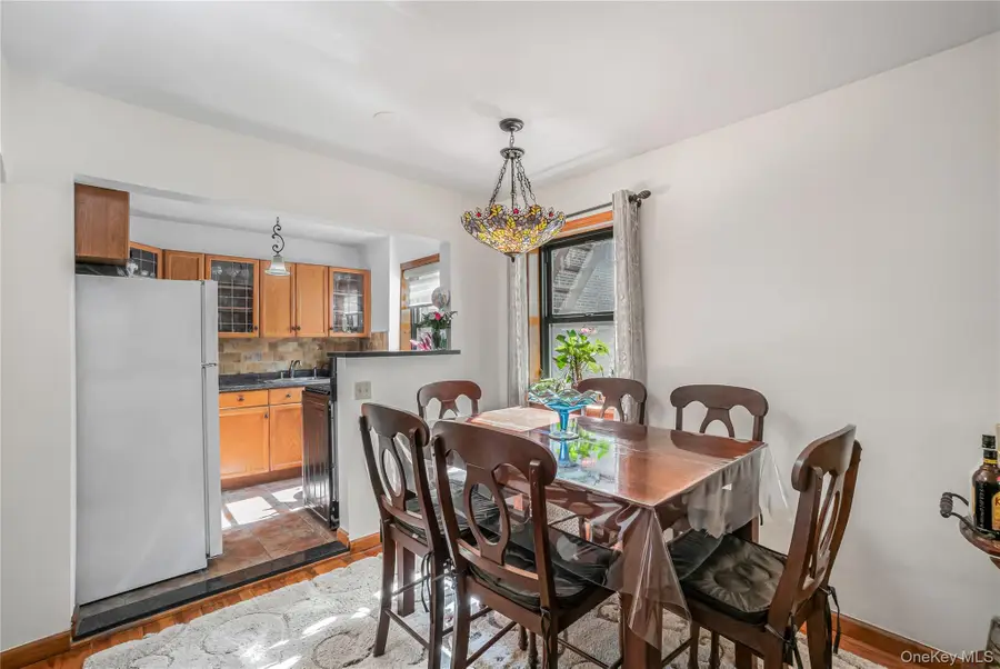 218-12 43rd Avenue #2E, Bayside, NY 11361 - #3