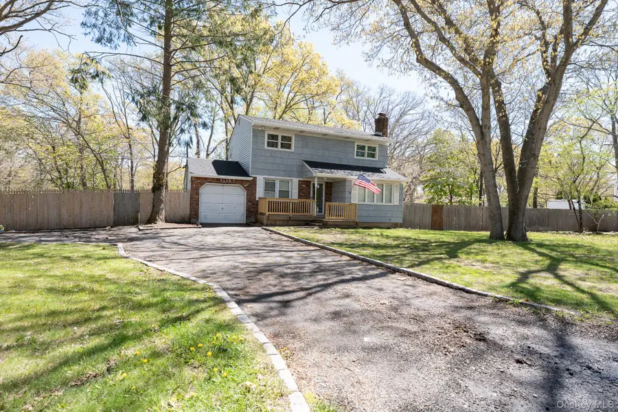981 Connetquot Avenue, Central Islip, NY 11722 - #3