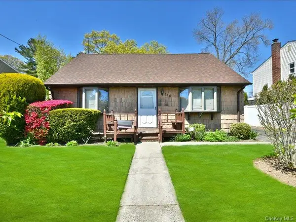 118 Park Lane, Massapequa, NY 11758
