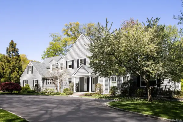 24 Matinecock Farms Road, Glen Cove, NY 11542