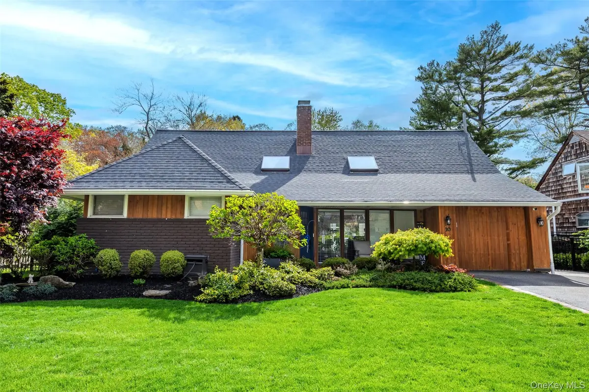 10 Oak Brook Lane, Merrick, NY 11566 - #1