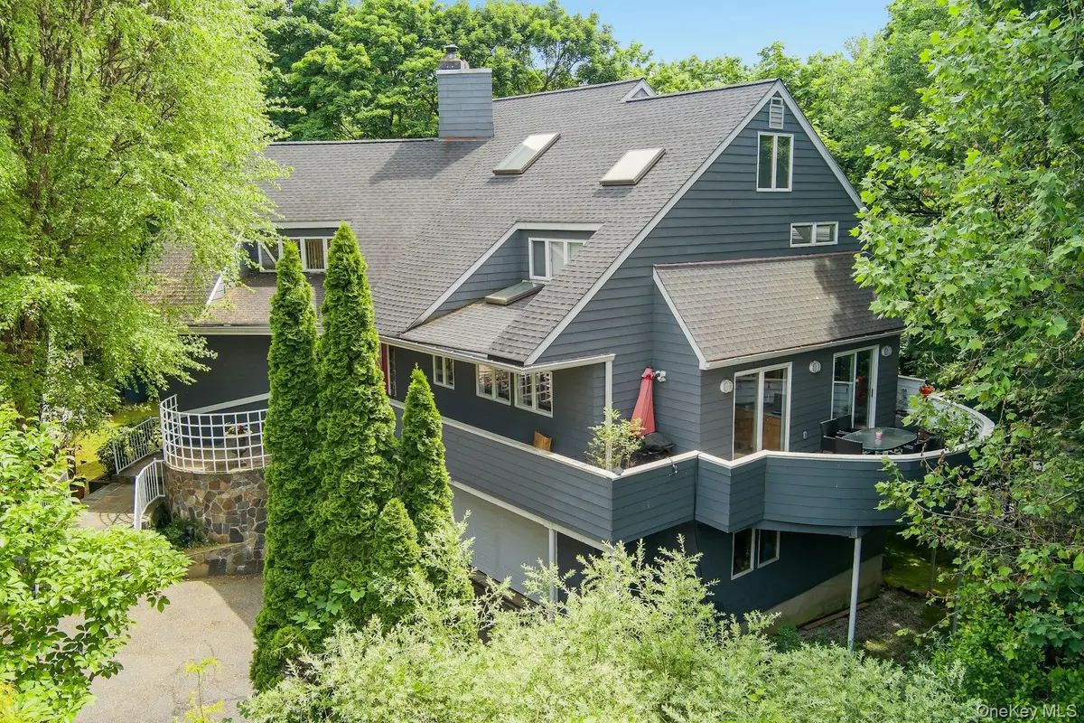 28 Sycamore Lane, Irvington, NY 10533 - #1
