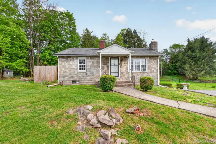 17 Holt Road, Hyde Park, NY 12538 - #2