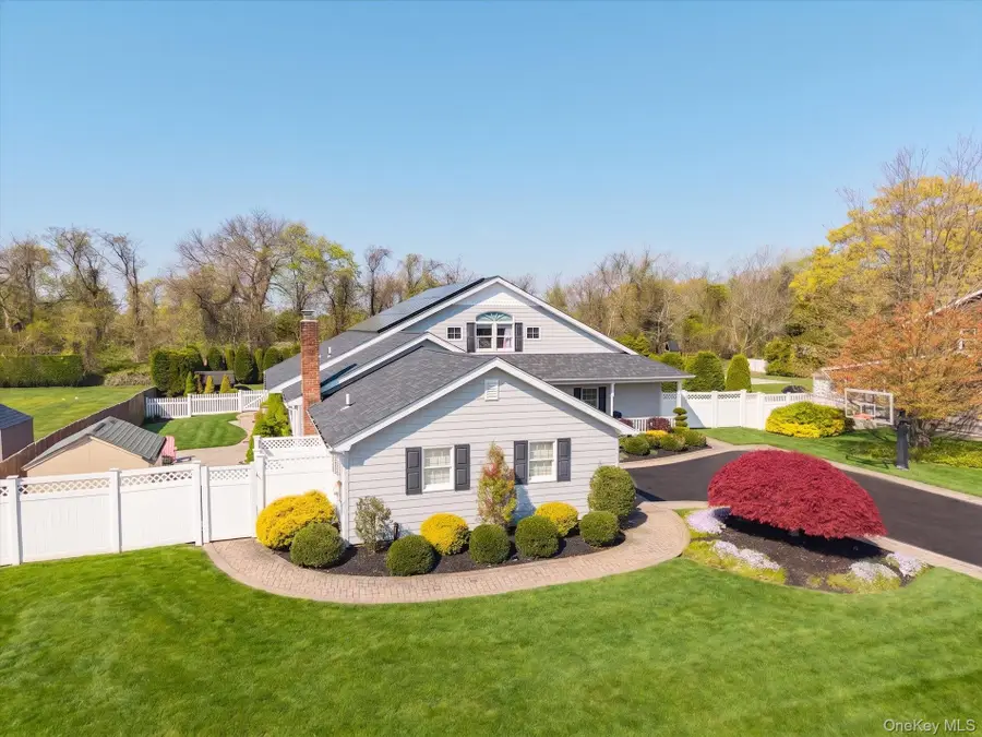 88 Pace Drive S, West Islip, NY 11795 - #2