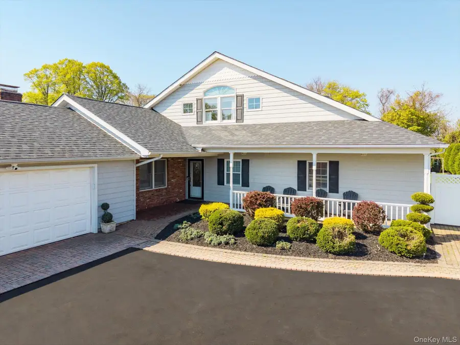 88 Pace Drive S, West Islip, NY 11795 - #3