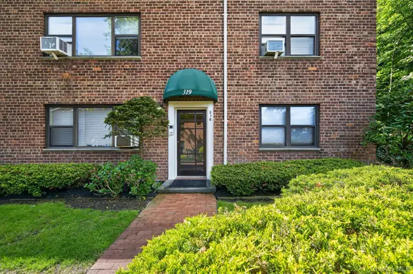 319 Main Street #B, Roslyn, NY 11576
