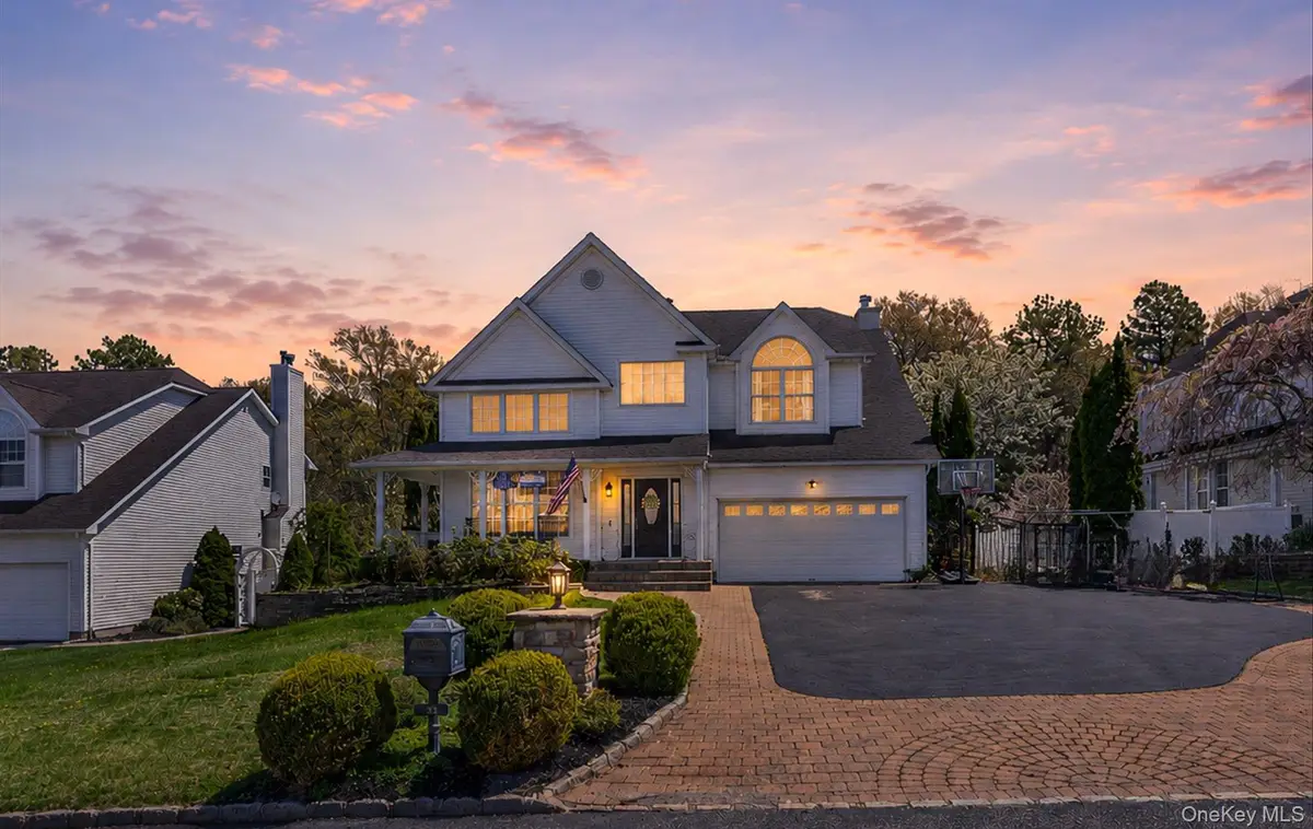 33 Oceanview Boulevard, Manorville, NY 11949 - #1