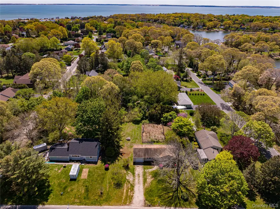 6200 New Suffolk Avenue, Mattituck, NY 11952 - #3