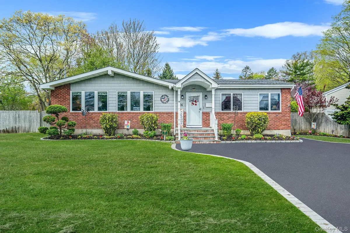 26 Bartley Lane, West Sayville, NY 11796 - #1