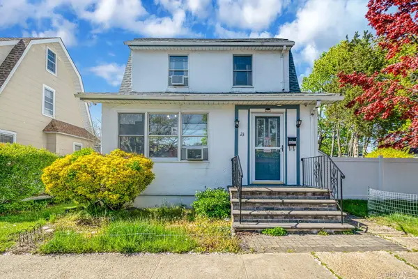 23 Evergreen Drive, Lindenhurst, NY 11757