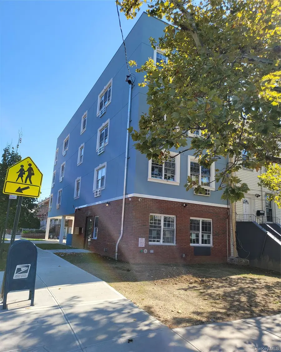 3550 Laconia Avenue, Bronx, NY 10469 - #2