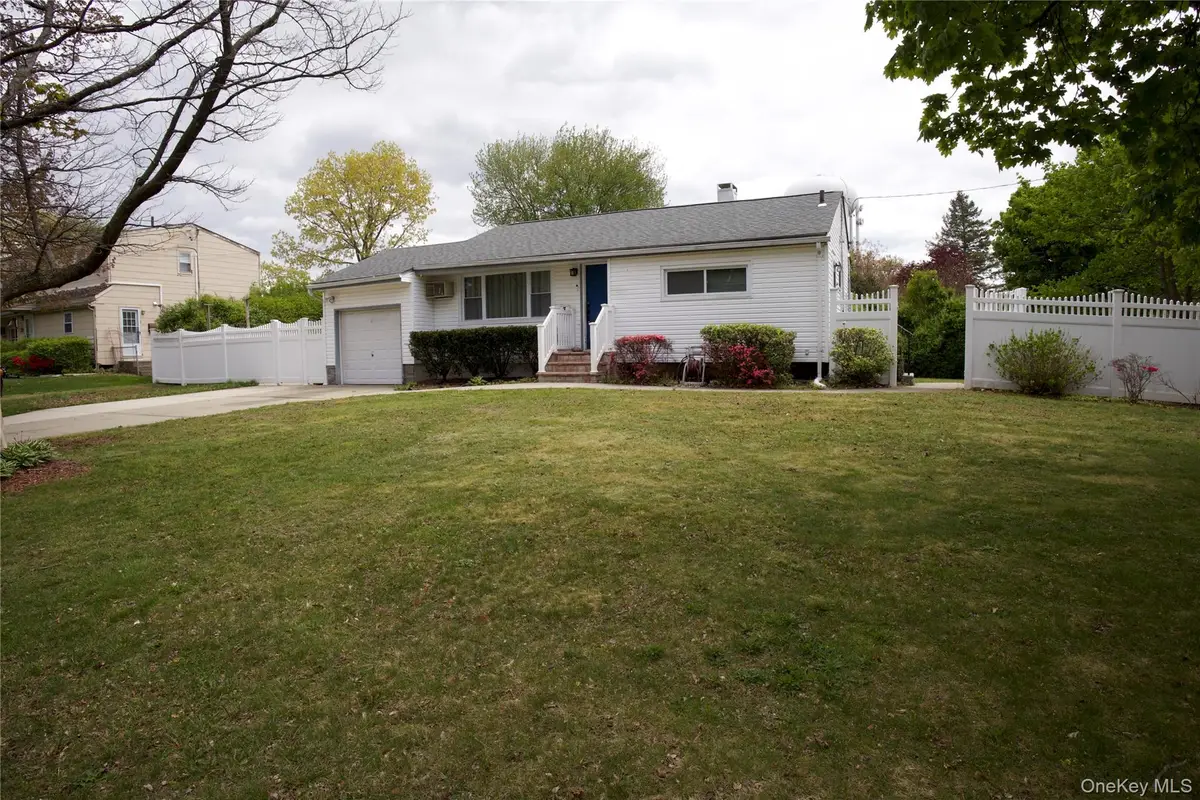 3 Rollin Lane, Brentwood, NY 11717 - #1