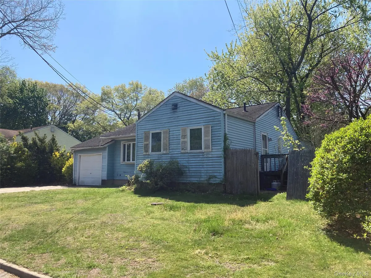 6 Wicks Road, East Northport, NY 11731 - #1