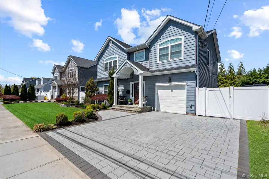 251 N Maple Street, Massapequa, NY 11758 - #3