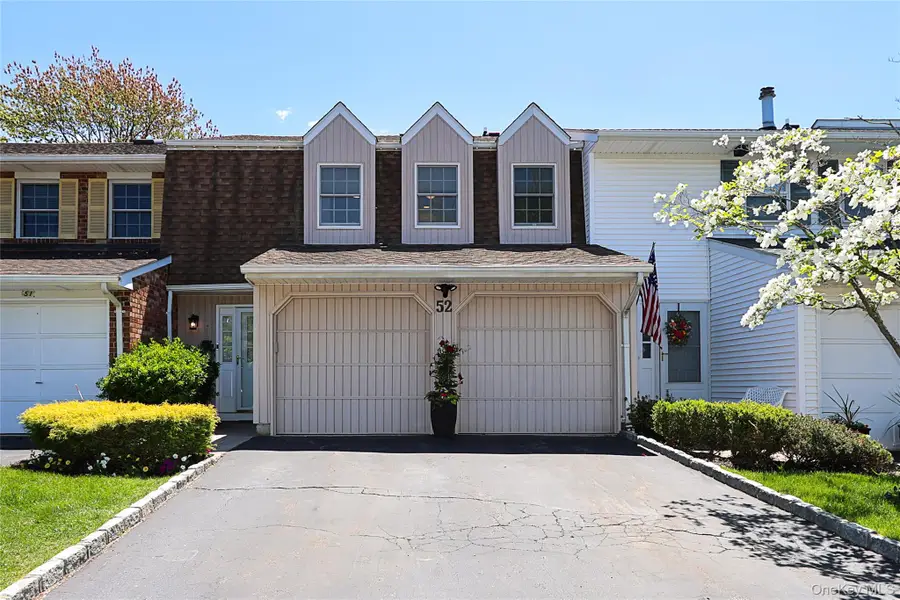 52 Holiday Drive #52, Woodbury, NY 11797 - #3