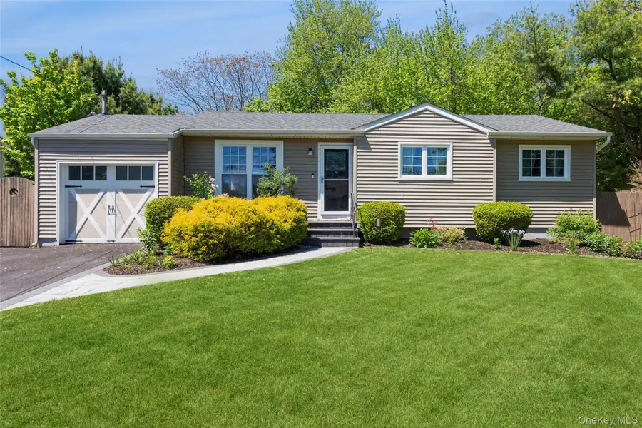 29 Superior Street, Terryville, NY 11776 - #2