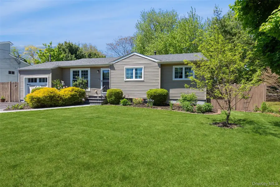 29 Superior Street, Terryville, NY 11776 - #3