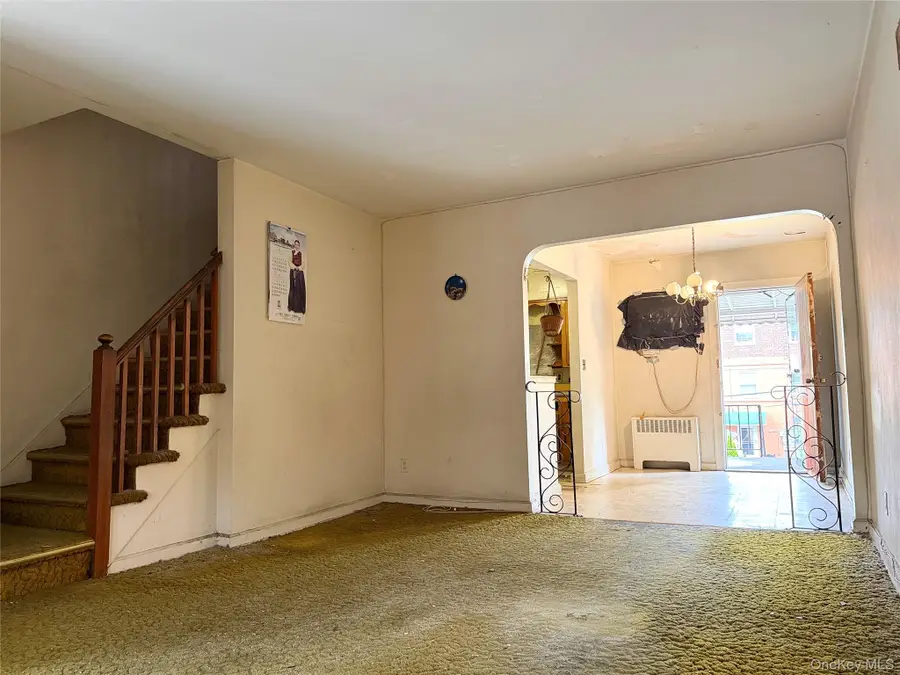 2938 Bouck Avenue, Bronx, NY 10469 - #3