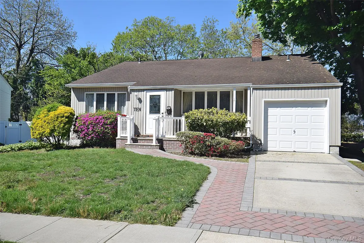 10 Tacoma Lane #1, Syosset, NY 11791 - #1
