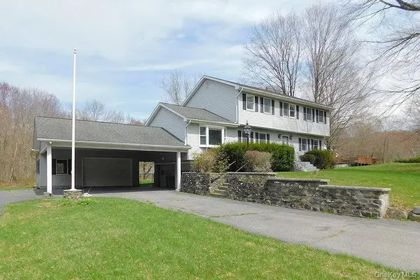 83 Hunt Road, Wallkill, NY 12589