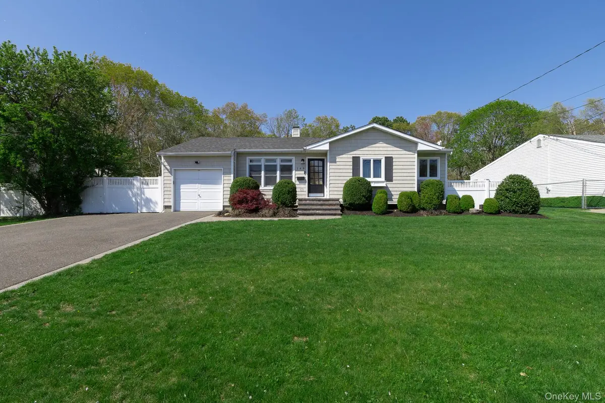 149 Barton Lane, Bayport, NY 11705 - #1