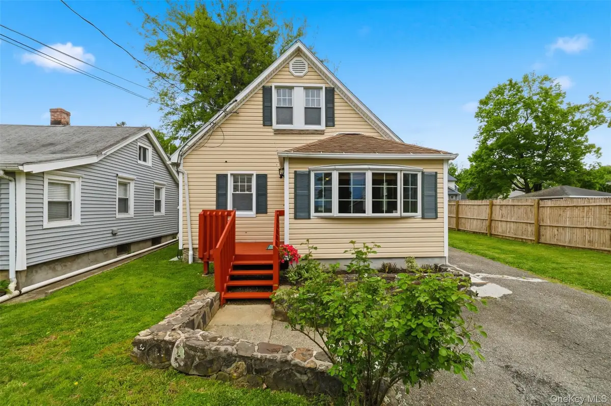 20 Samstag Avenue, Ossining, NY 10562 - #1