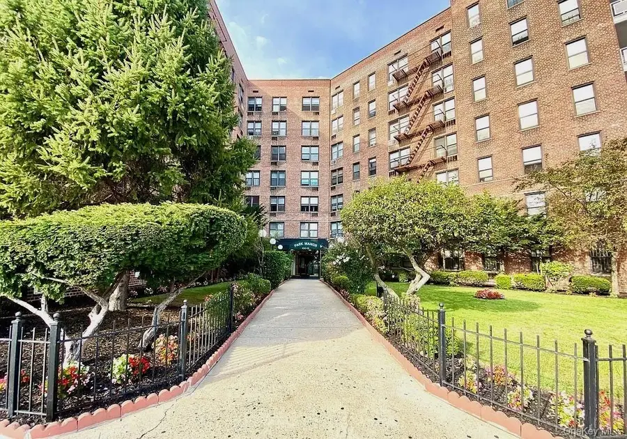 100-25 Queens Boulevard #2R, Forest Hills, NY 11375 - #2