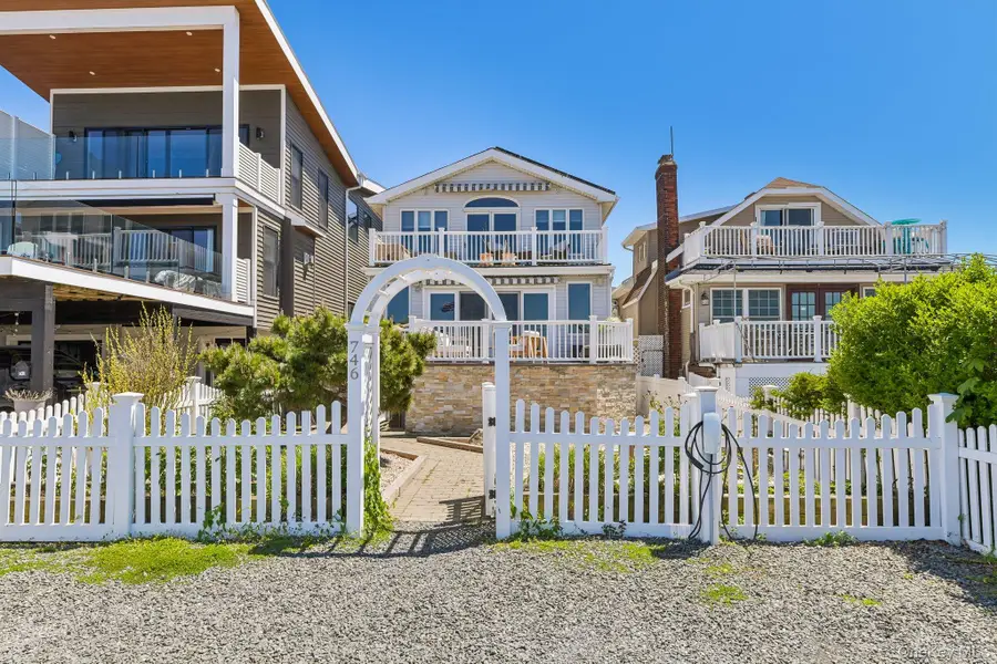 746 W Bay Drive, Long Beach, NY 11561 - #2