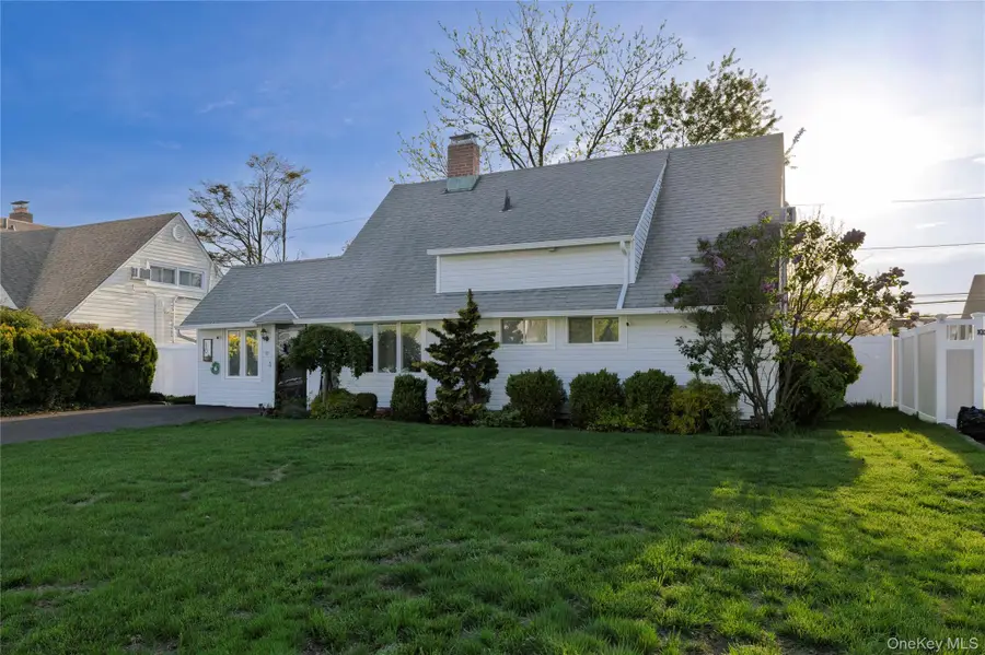 10 Rural Lane, Levittown, NY 11756 - #3