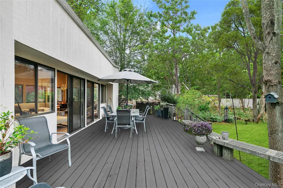 6 Wagon Lane, East Hampton, NY 11937 - #2