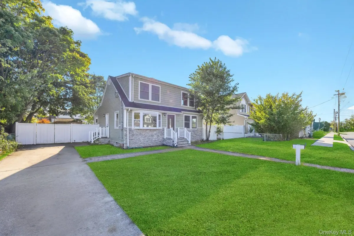 259 35th Street, Lindenhurst, NY 11757 - #1