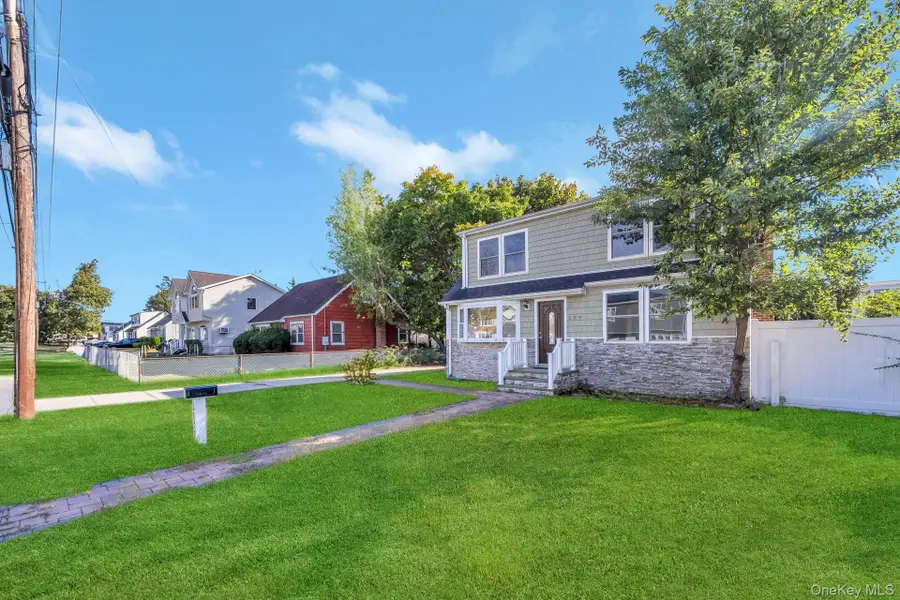 259 35th Street, Lindenhurst, NY 11757 - #3