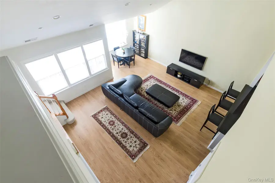 8 Wexford Lane #8 upper, Oceanside, NY 11572 - #2