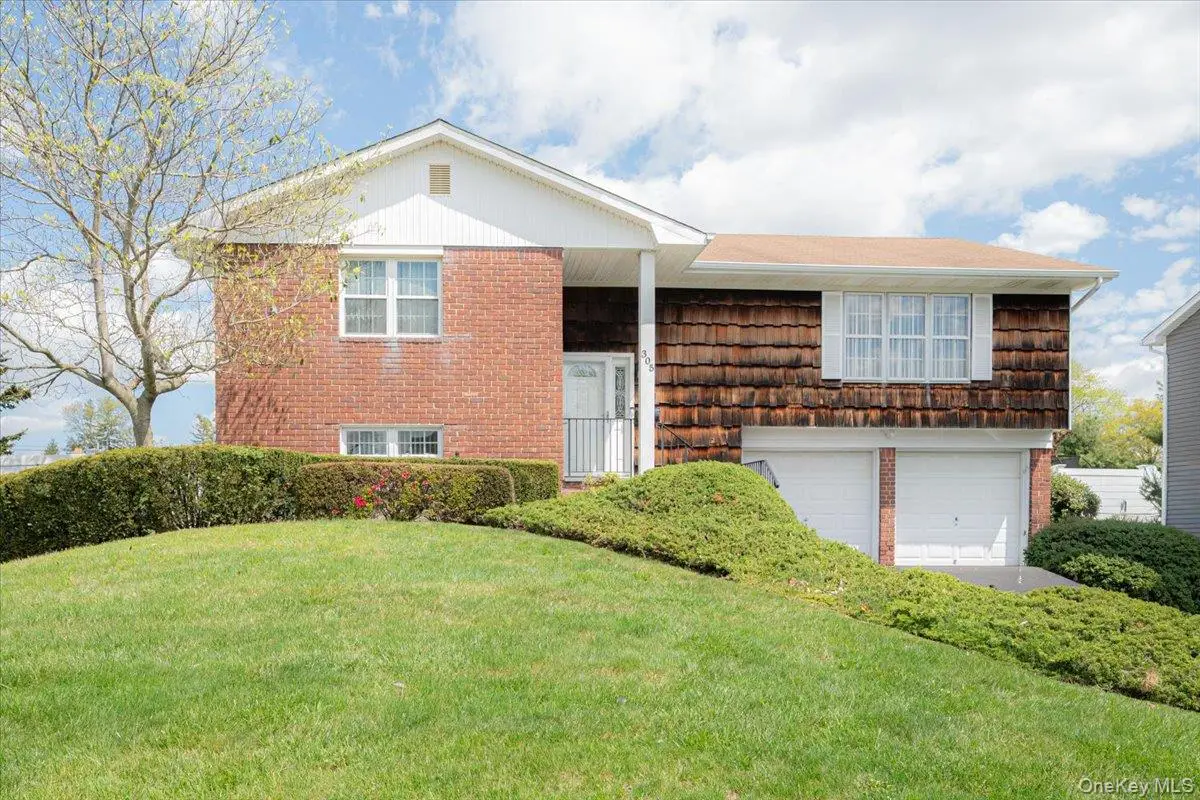 305 Kimberly Place, West Islip, NY 11795 - #1