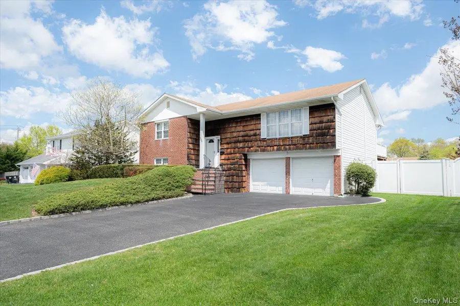305 Kimberly Place, West Islip, NY 11795 - #3