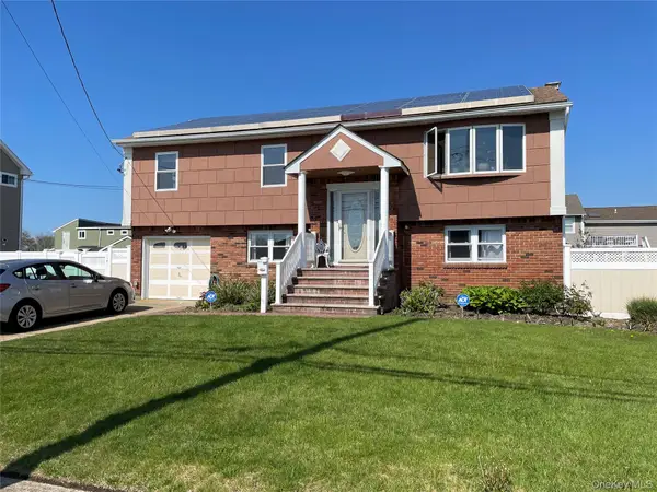 84 Surf Road, Lindenhurst, NY 11757