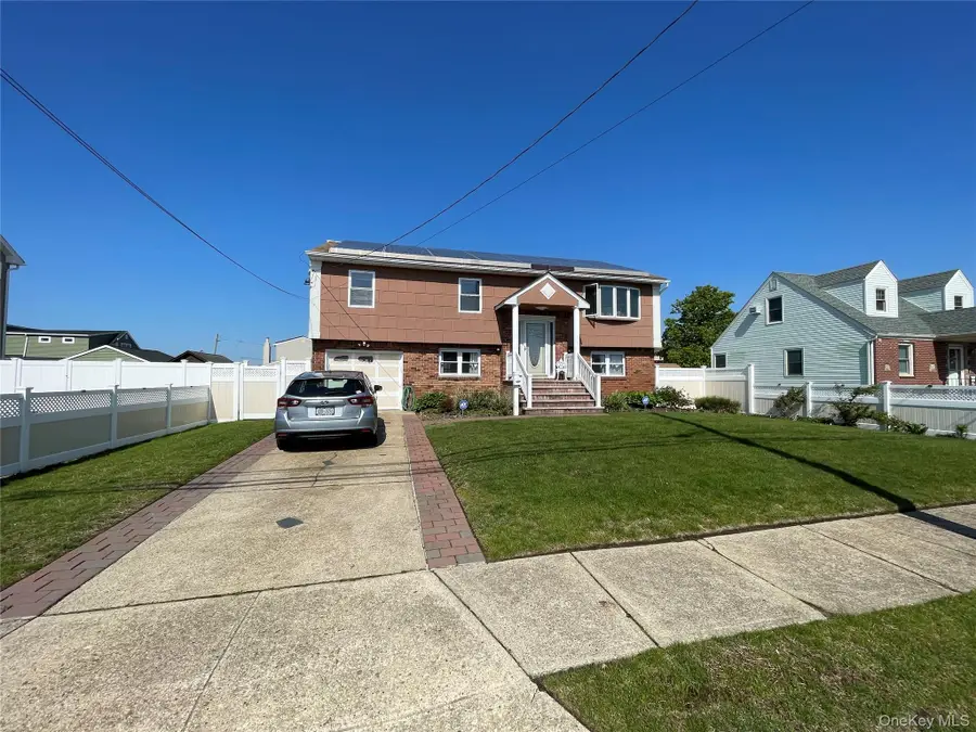 84 Surf Road, Lindenhurst, NY 11757 - #2