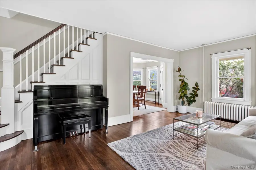 2 Van Buren Street, Port Washington, NY 11050 - #3